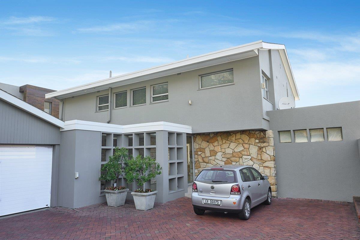 3 Bedroom Property for Sale in Camps Bay Western Cape